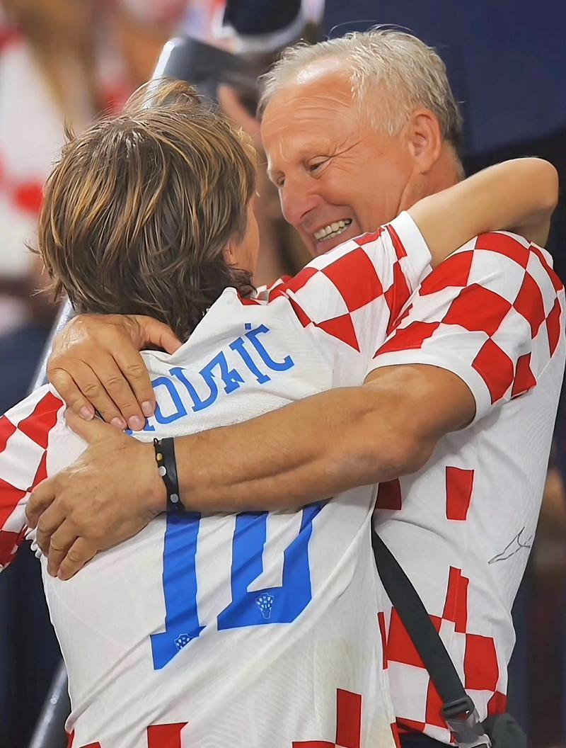 这队打得太团队了