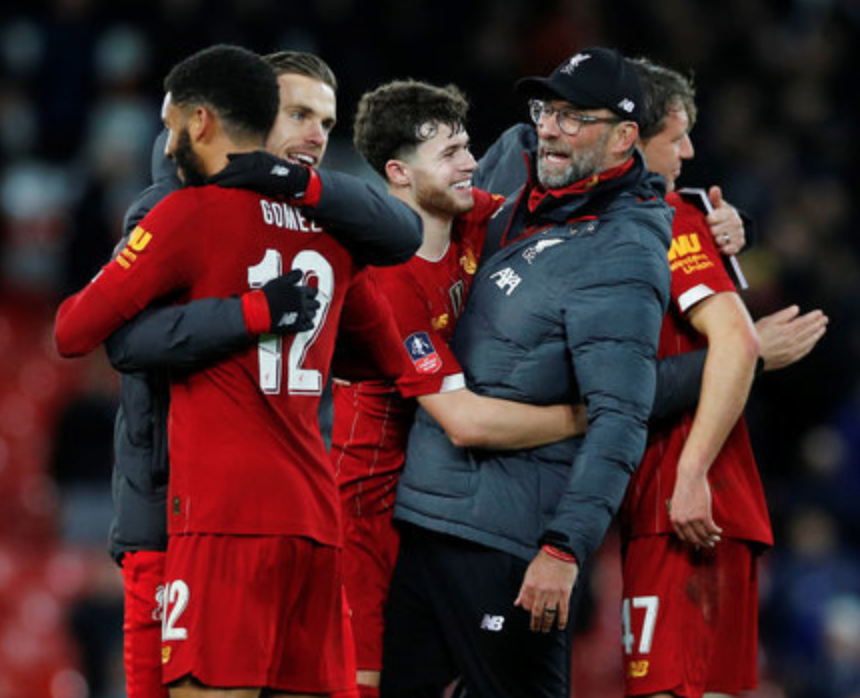 本赛季库追巴同时在场时，勇士攻防效率和净效率均为联盟第二